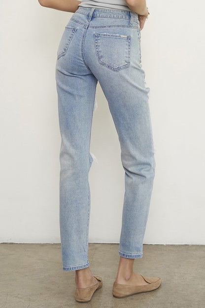 MID RISE SLIM BOYFRIEND JEANS